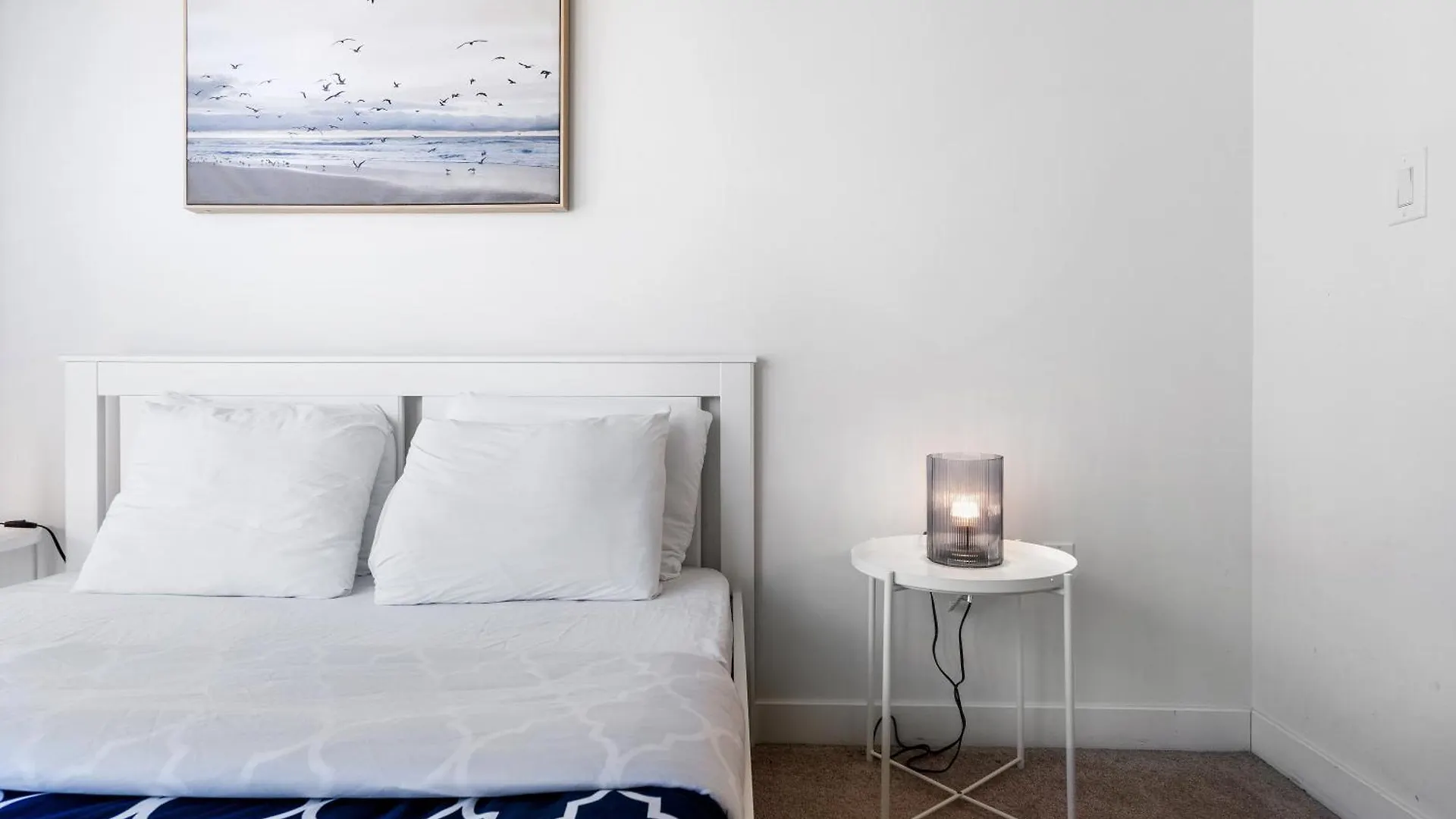 Exquisite Condos By Cn Tower With Parking Toronto